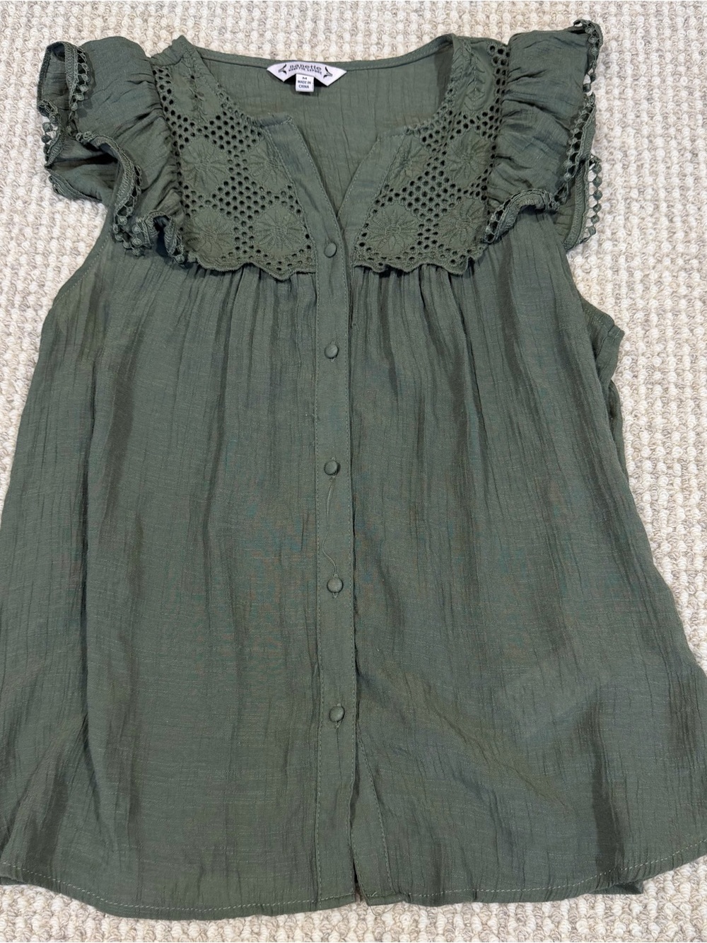Nanette Lepore Blouse Women’s Size Medium Green Ruffle Sleeve Boho Top Smocked